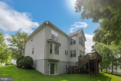 Exterior - 1809 Efty Ct, Woodbridge, VA 22191 photo 8 of 18