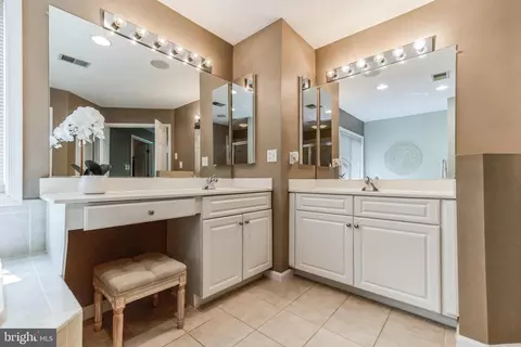 Bath - 1809 Efty Ct, Woodbridge, VA 22191 photo 6 of 6