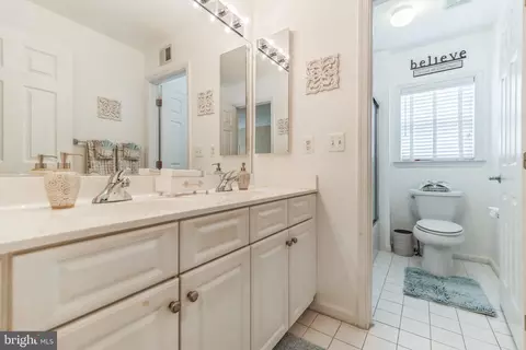 Bath - 1809 Efty Ct, Woodbridge, VA 22191 photo 2 of 6