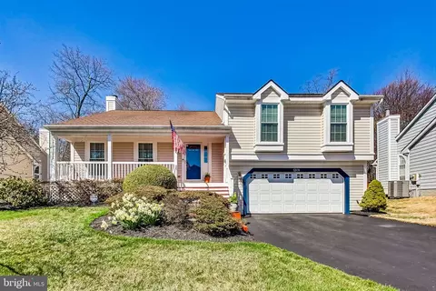 12656 Catawba Dr, Woodbridge, VA 22192