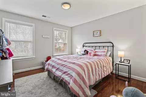 Bedroom - 18534 Quantico Gateway Dr, Triangle, VA 22172 photo 3 of 6