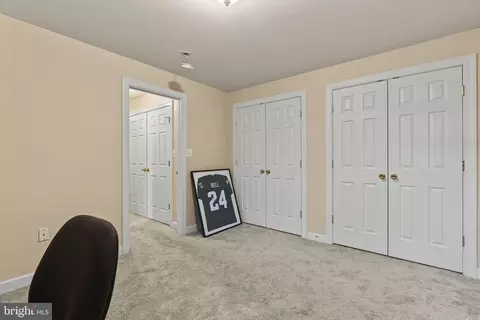 Bedroom - 18534 Quantico Gateway Dr, Triangle, VA 22172 photo 5 of 6