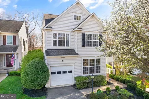 14586 Crown Hollow Ct, Gainesville, VA 20155