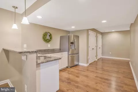 Kitchen - 14041 Clatterbuck Loop, Gainesville, VA 20155 photo 9 of 10