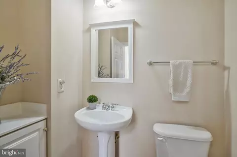 Bath - 14041 Clatterbuck Loop, Gainesville, VA 20155 photo 1 of 5