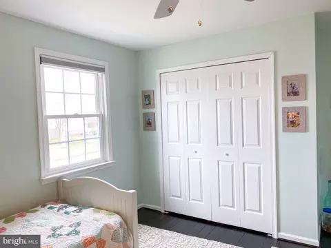 Bedroom - 8769 Tomislav St, Manassas, VA 20110 photo 3 of 5