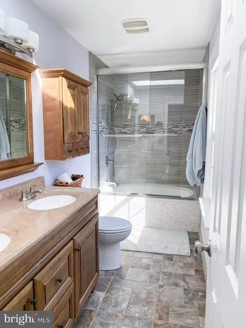 Bath - 8769 Tomislav St, Manassas, VA 20110 photo 1 of 5