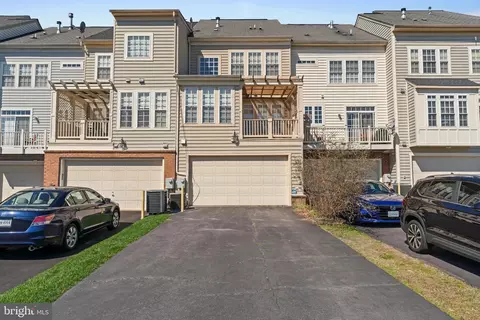 Exterior - 11768 Robert E Lee Dr, Bristow, VA 20136 photo 8 of 9