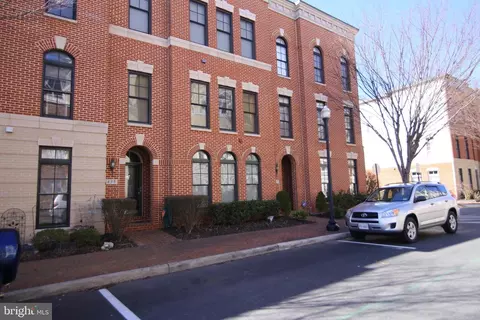 435 Belmont Bay Dr, Woodbridge, VA 22191