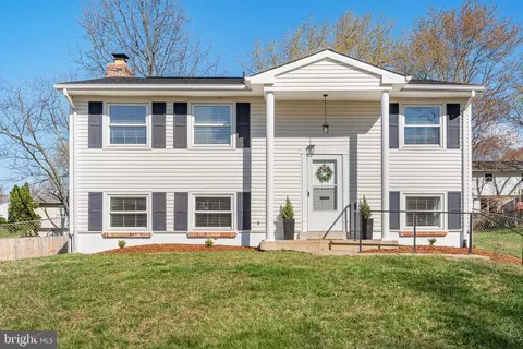 4204 Harvest Ct, Woodbridge, VA 22193