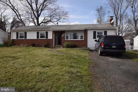 17842 Curtis Dr, Dumfries, VA 22026