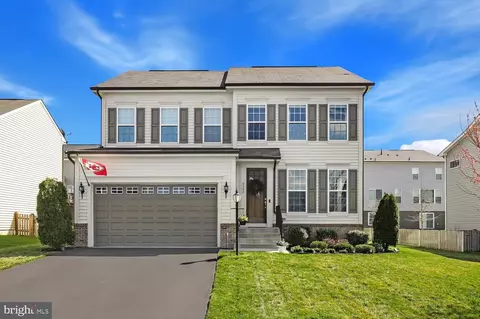 9343 Tamberly Ln, Manassas Park, VA 20111