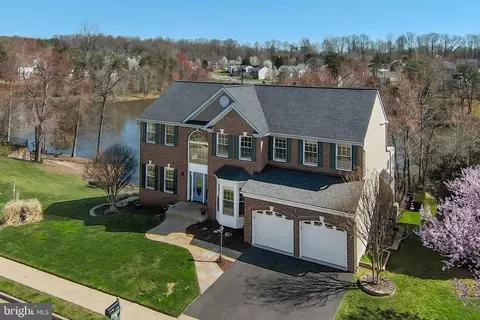5255 Daybreak Ln, Woodbridge, VA 22193