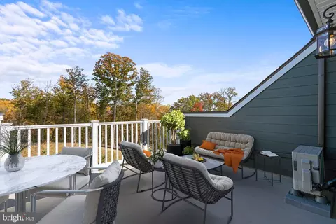 1789 Cherry Birch St, Dumfries, VA 22026