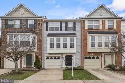 8240 Ramseur Pl, Manassas, VA 20109