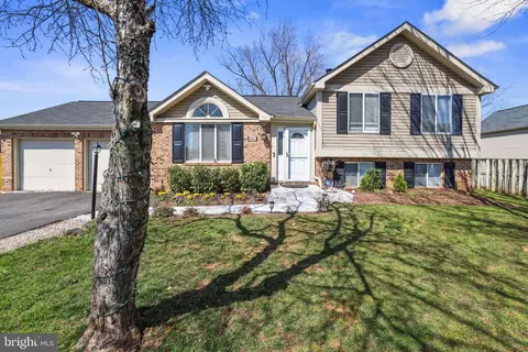 9856 Nimitz Ct, Manassas, VA 20109 photo 3