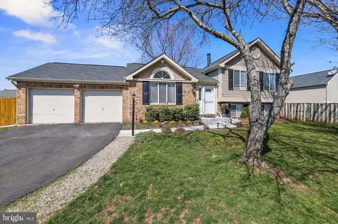 9856 Nimitz Ct, Manassas, VA 20109 photo 2