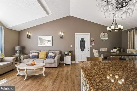 9856 Nimitz Ct, Manassas, VA 20109 photo 38