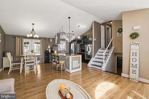 9856 Nimitz Ct, Manassas, VA 20109 photo 11