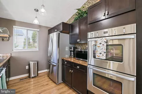 9856 Nimitz Ct, Manassas, VA 20109 photo 17