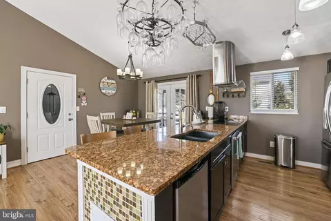 9856 Nimitz Ct, Manassas, VA 20109 photo 16