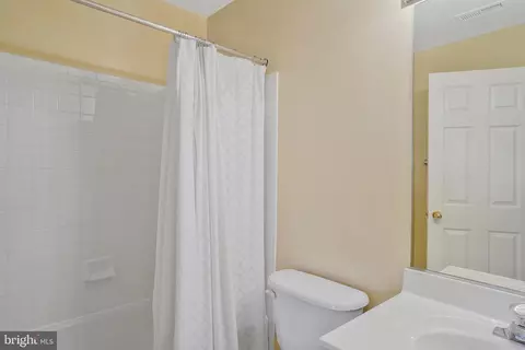 Bath - 13544 Wembley Loop, Bristow, VA 20136 photo 5 of 6