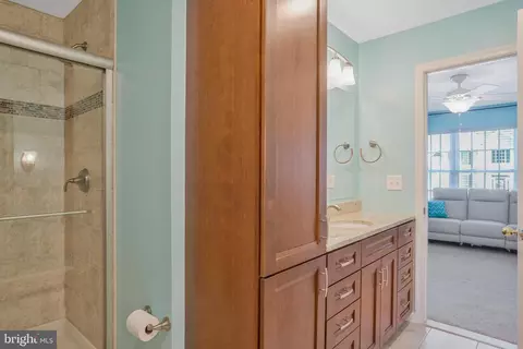 Bath - 13544 Wembley Loop, Bristow, VA 20136 photo 4 of 6