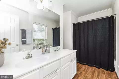 Bath - 3286 Mountain Laurel Loop, Dumfries, VA 22026 photo 2 of 5