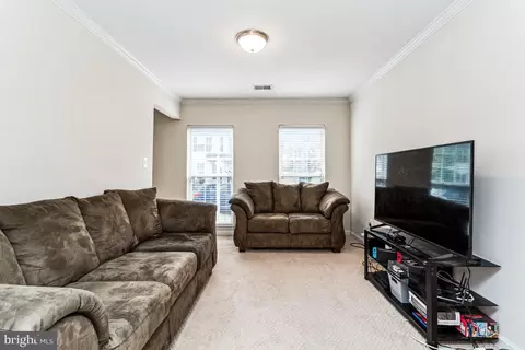Living - 3286 Mountain Laurel Loop, Dumfries, VA 22026 photo 2 of 4