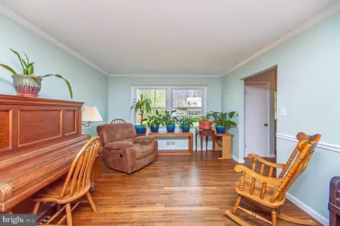 Living - 7303 Mariposa, Manassas, VA 20112 photo 1 of 4