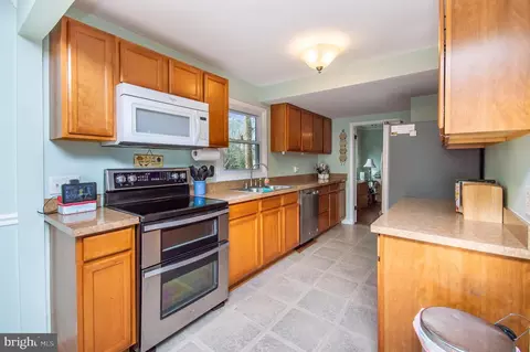 Kitchen - 7303 Mariposa, Manassas, VA 20112 photo 2 of 2