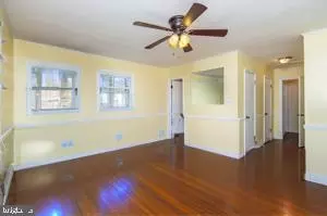 Living - 7303 Mariposa, Manassas, VA 20112 photo 3 of 4