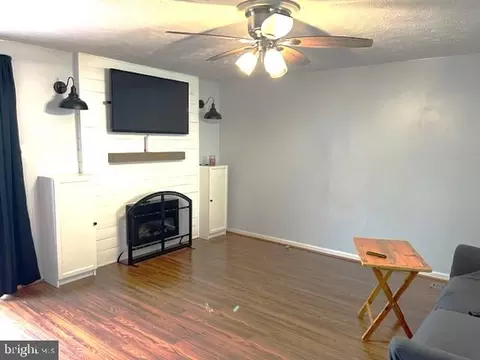 15069 Mill Spring Dr, Dumfries, VA 22025 photo 6