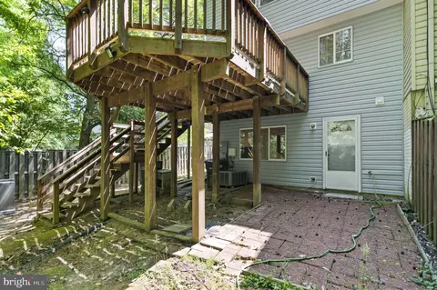 Exterior - 3650 Wharf Ln, Triangle, VA 22172 photo 5 of 5