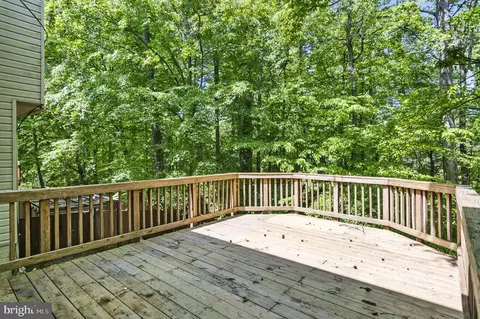 Exterior - 3650 Wharf Ln, Triangle, VA 22172 photo 3 of 5