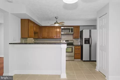 Kitchen - 3650 Wharf Ln, Triangle, VA 22172 photo 1 of 5