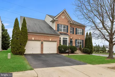 16520 Telescope Ln, Dumfries, VA 22026