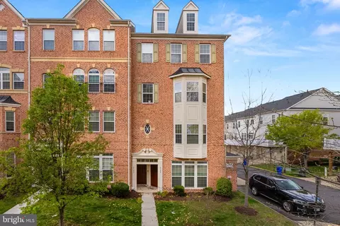 15131 Leicestershire St, Woodbridge, VA 22191