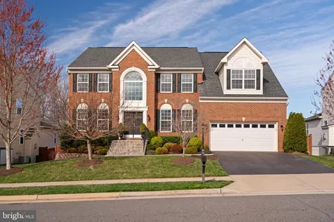15340 Wits End Dr, Woodbridge, VA 22193