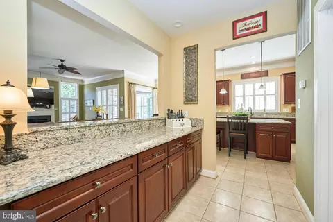 9342 Falling Water Dr, Bristow, VA 20136 photo 8