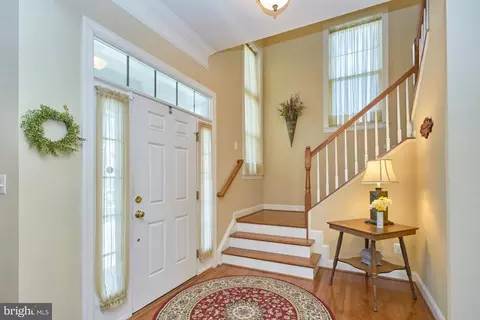 9342 Falling Water Dr, Bristow, VA 20136 photo 4