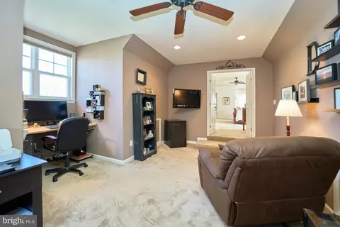 9342 Falling Water Dr, Bristow, VA 20136 photo 25