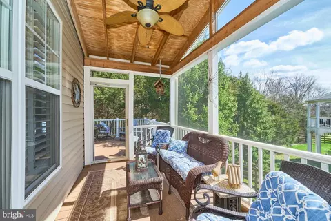 9342 Falling Water Dr, Bristow, VA 20136 photo 38