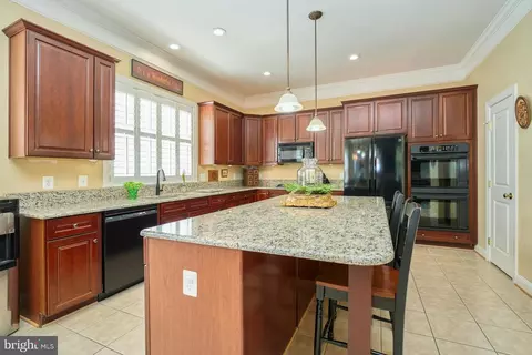 9342 Falling Water Dr, Bristow, VA 20136 photo 13
