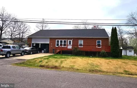 8719 Parkland St, Manassas, VA 20111