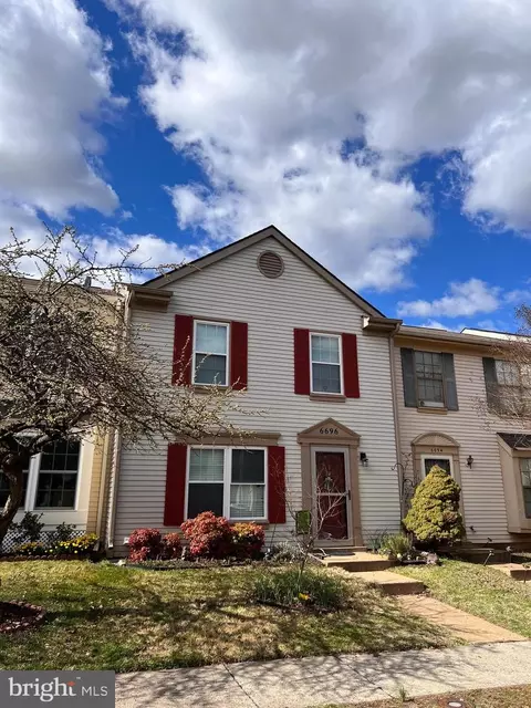 6696 Comanche Ct, Haymarket, VA 20169