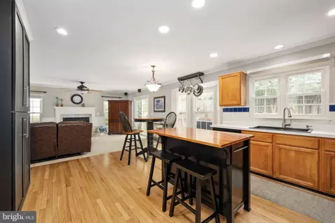 Kitchen - 9051 Cottage Loop, Bristow, VA 20136 photo 6 of 7