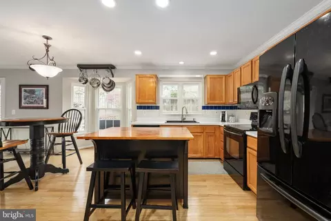 Kitchen - 9051 Cottage Loop, Bristow, VA 20136 photo 2 of 7