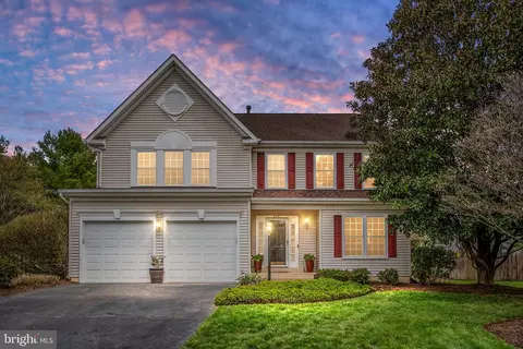 Exterior - 9051 Cottage Loop, Bristow, VA 20136 photo 3 of 21