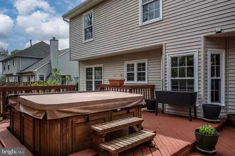 Exterior - 9051 Cottage Loop, Bristow, VA 20136 photo 10 of 21